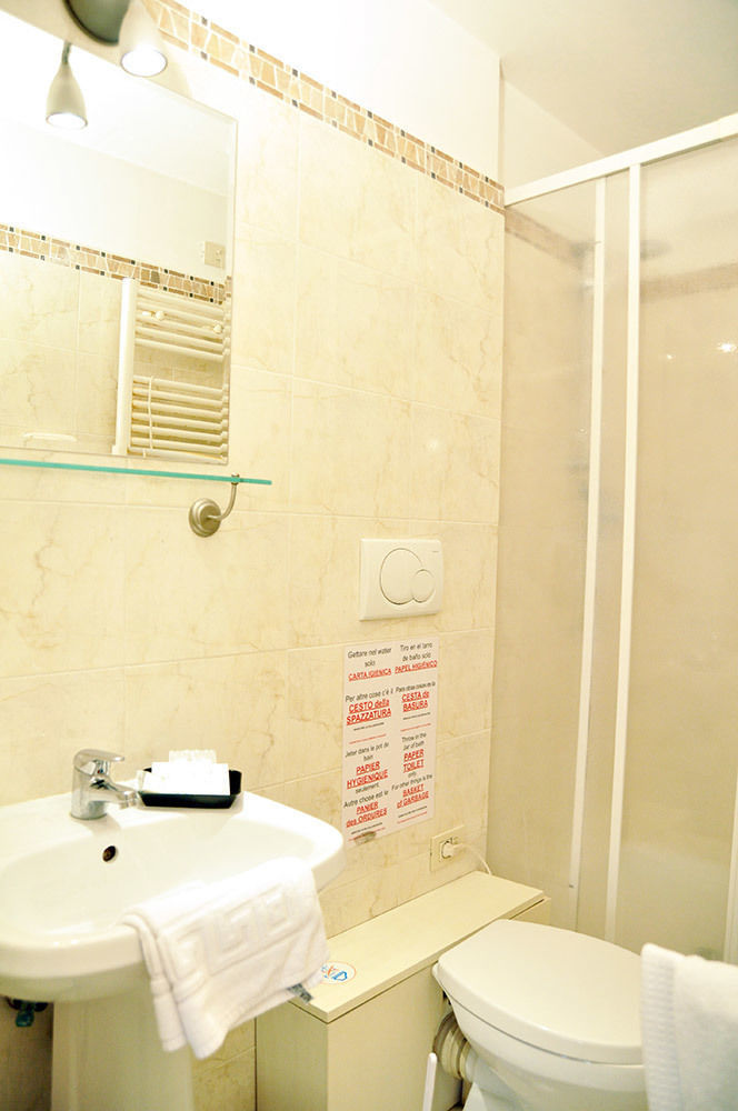 Ideal B&B Rzym Zewnętrze zdjęcie